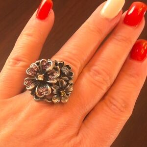 Floral Silver Hobe Vintage Ring with Gem Accents